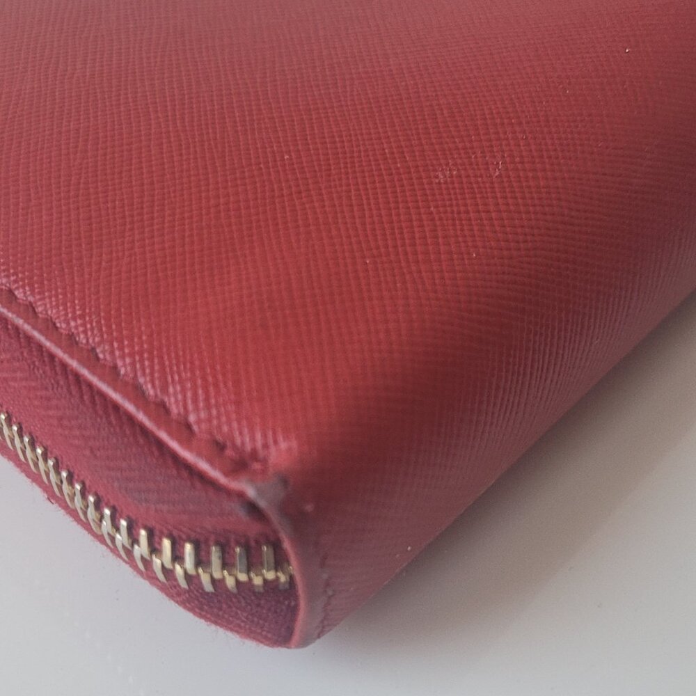 **HP** PRADA Red  Leather Zip Around Wallet - Picture 10 of 16